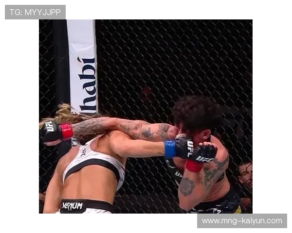 杨迪罗巴vs邓恩：草量级新冠军争夺战风格对比